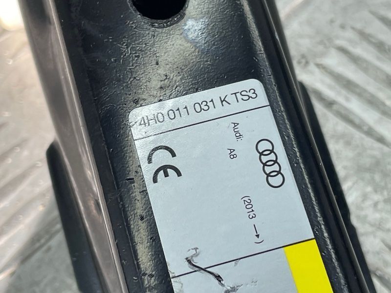 Домкрат 4H0011031KTS3 Audi A8