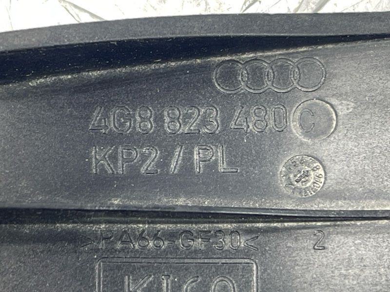 Скоба замка капоту Audi A7