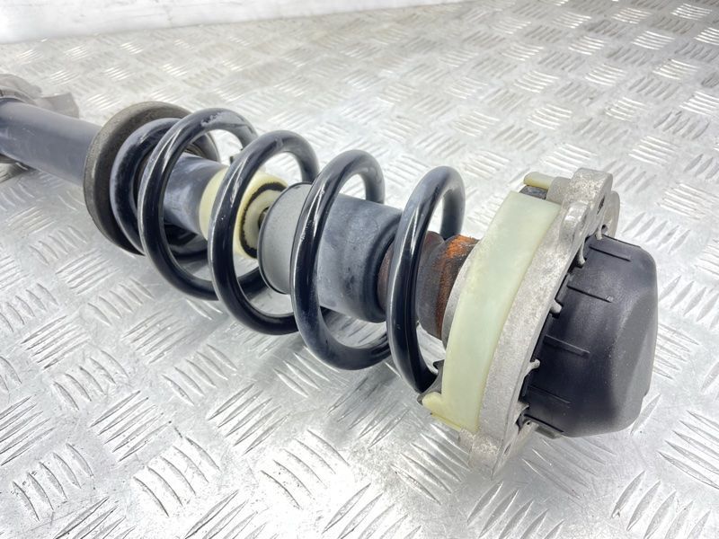 Пружина 8W0411105JG Audi A4