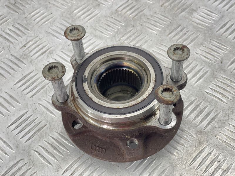 Маточина 8K0407613B Audi A4