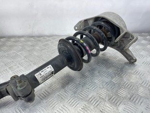 Стойка амортизатора 8R0413031BD Audi Q5