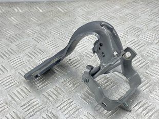 Петля крышки багажника 8R0827300A Audi Q5