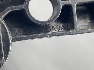 Кронштейн заднього бампера нижній 852204GA0A Infiniti Q50