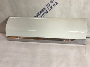 Накладка двери 7P6854950H Volkswagen Touareg