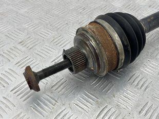 Піввісь 4M0407271D Audi Q7