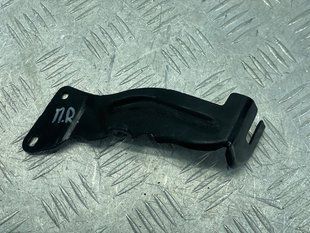 Кронштейн 8R0941356 Audi Q5