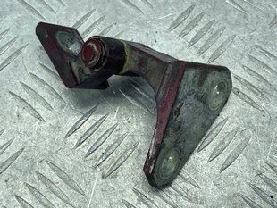 Петля двери верхняя 3C0831402D Volkswagen CC