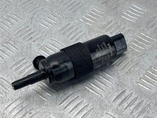 Насос омивача 6R0955681 Audi Q7