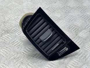 Дефлектор воздуховода центральный 31363714 Volvo XC90