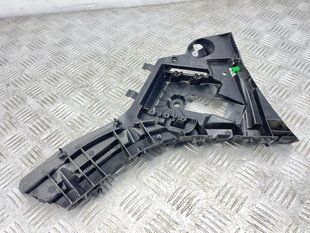 Кронштейн заднего бампера 31323763 Volvo XC60