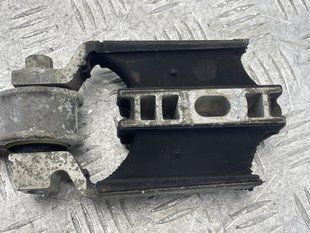 Опора двигателя левая 31330594 Volvo XC90 Volvo S60, Volvo S90, Volvo V60, Volvo V60 Cross Country, Volvo V90, Volvo V90 Cross Country, Volvo XC60, Volvo XC90