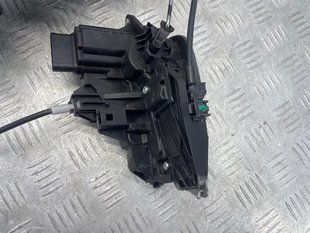 Замок передней двери 31440997 Volvo XC60