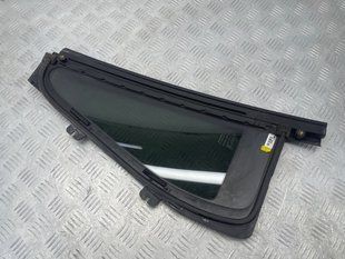 Бічне скло дверей 31352994 Volvo XC90