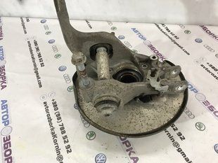Поворотний кулак / цапфа 8R0505436C Audi A6