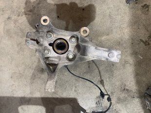 Поворотный кулак / Цапфа DG9C3K170A Ford Fusion