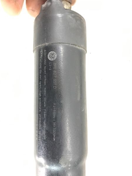 Привідний блок кришки багажника 7P6827851DIIT Volkswagen Touareg Volkswagen Touareg