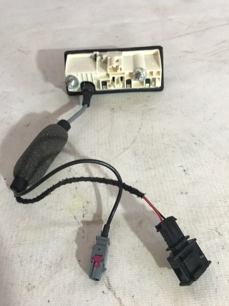 Кнопка замка кришки багажника з камерою 5N0827566AA Audi A6