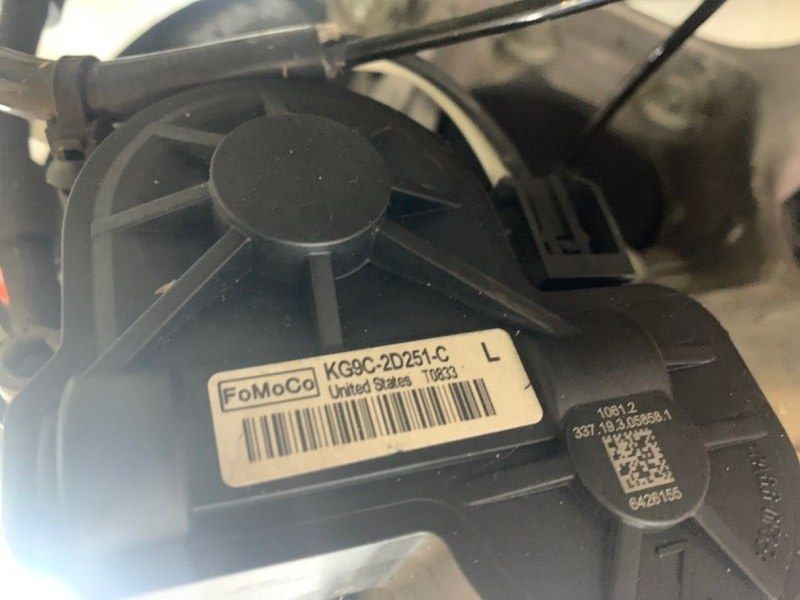 Супорт гальмівний KG9C2D251C Ford Edge
