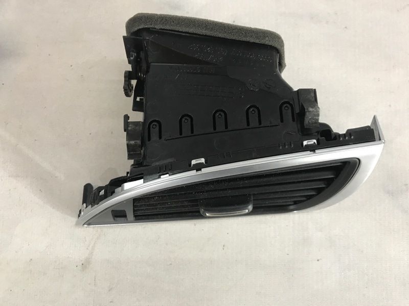 Дефлектор повітропроводу 4G18209026PS Audi A6