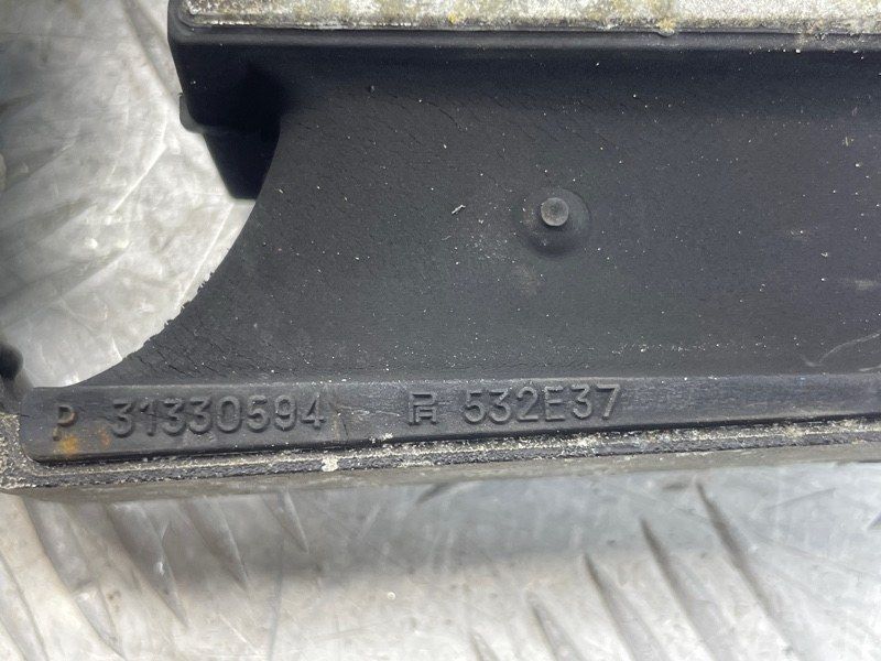 Опора двигуна ліва 31330594 Volvo XC90 Volvo S60, Volvo S90, Volvo V60, Volvo V60 Cross Country, Volvo V90, Volvo V90 Cross Country, Volvo XC60, Volvo XC90