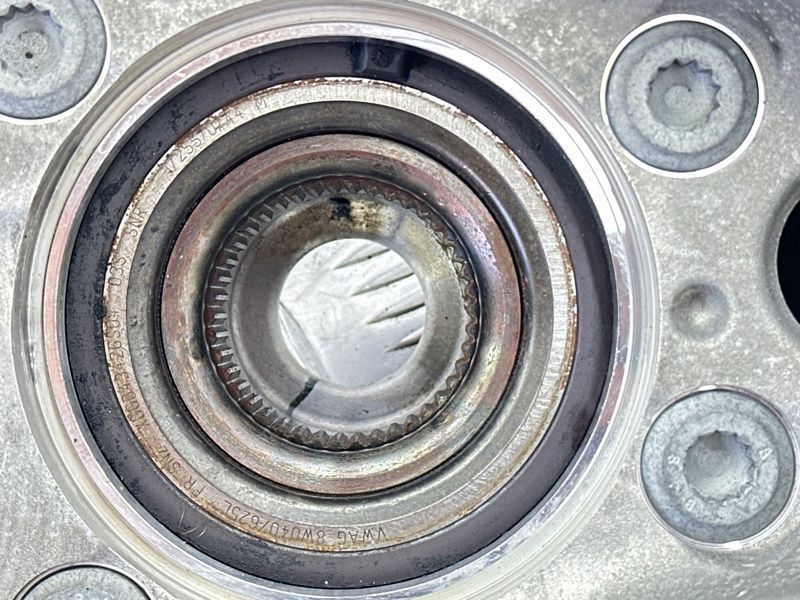 Поворотный кулак / Цапфа 4M0407242J Audi Q7