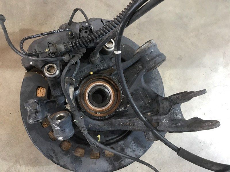 Поворотний кулак / цапфа 7L8505435A Audi Q7