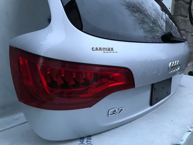Кришка багажника 4L0827023B Audi Q7