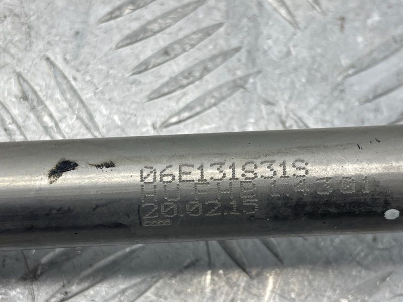 Трубка з'єднувальна 06E131831S Audi A7