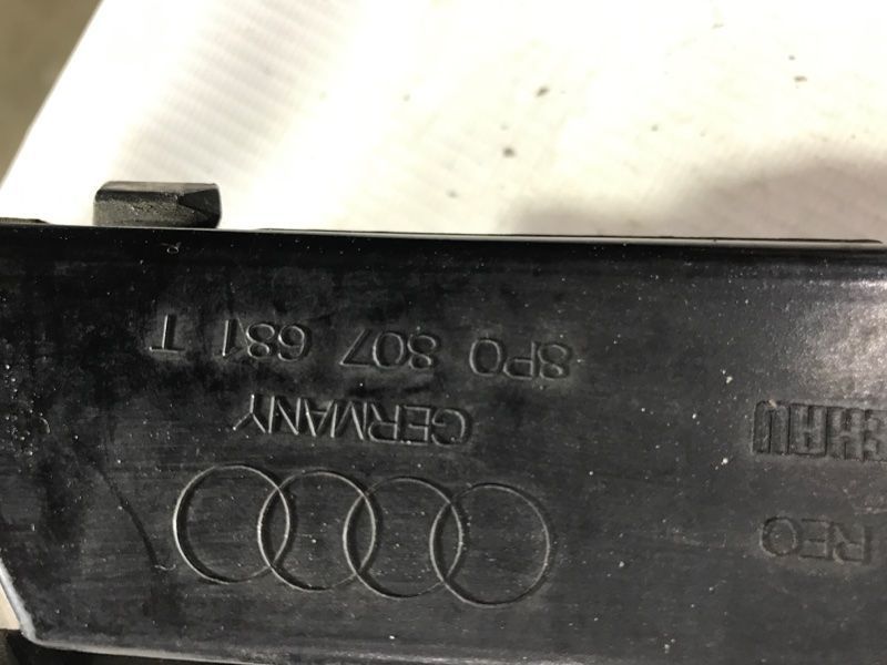 Решітка бампера Audi A3