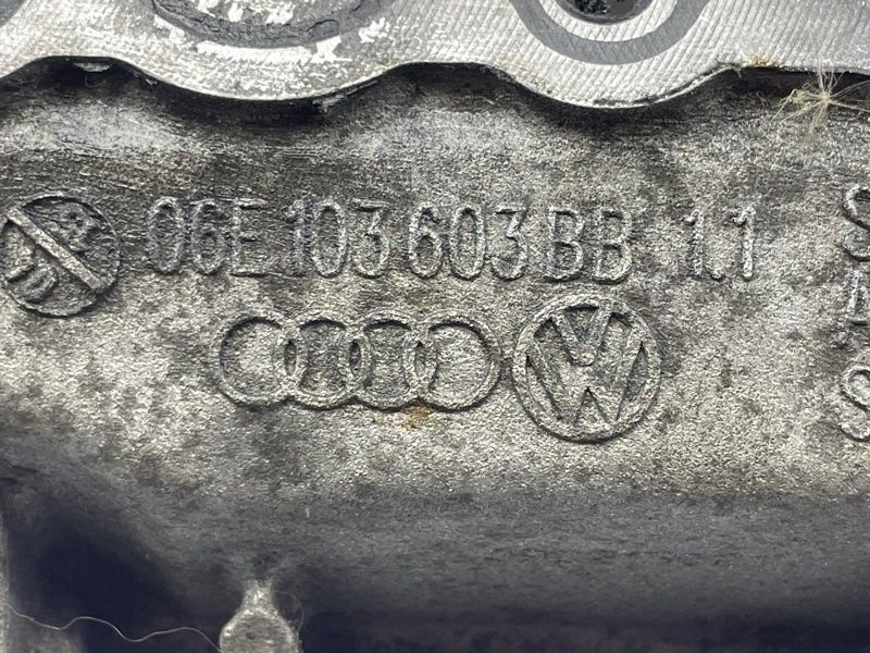 Поддон двигателя масляный верх 06E103603BB Audi A6