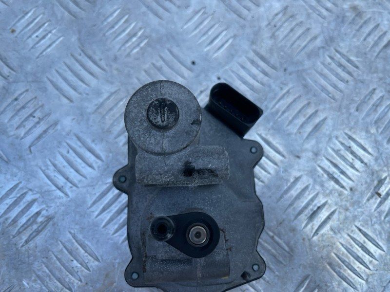 Регулятор дросельної заслінки 059129086L Audi Q7