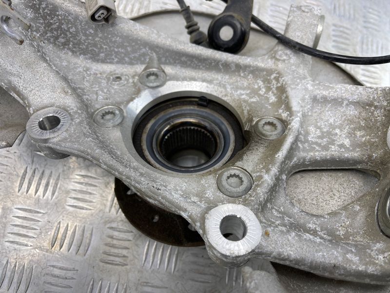 Поворотный кулак / Цапфа 4G0407241D Audi A6
