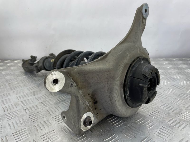 Стойка амортизатора 8R0413031BD Audi Q5
