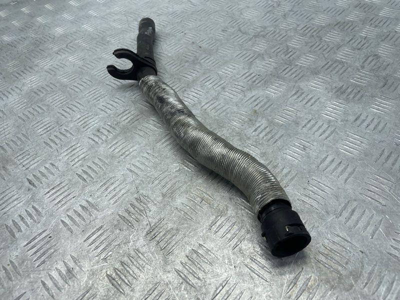 Патрубок 5M0122073L Volkswagen Tiguan