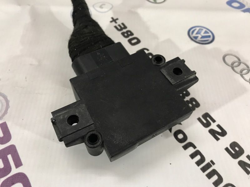 Блок керування паливним насосом 4G0906093G Audi A4 Allroad