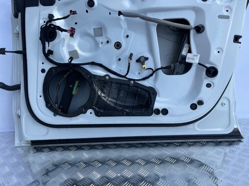 Двері 4G0831052 Audi A6