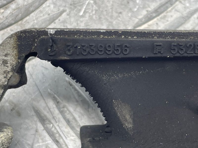 Опора двигуна ліва 31330594 Volvo XC90 Volvo S60, Volvo S90, Volvo V60, Volvo V60 Cross Country, Volvo V90, Volvo V90 Cross Country, Volvo XC60, Volvo XC90
