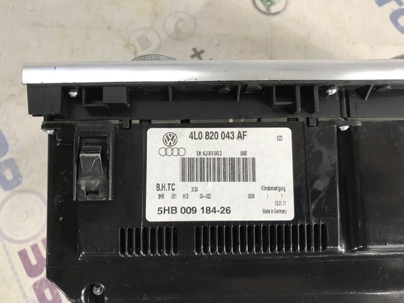 Панель керування клімат-контролем 4L0820043AFSZD Audi Q7