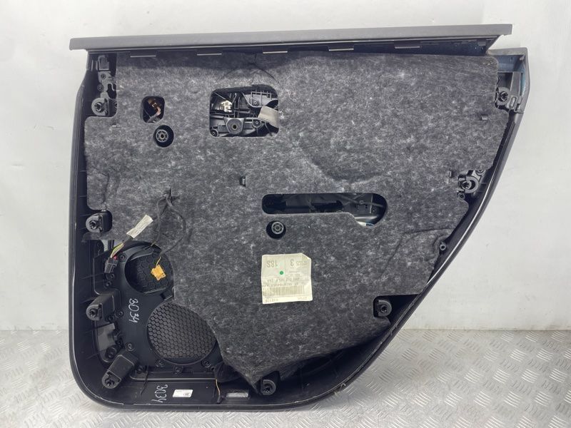 Обшивка дверей 4M0867303BWFA Audi Q7