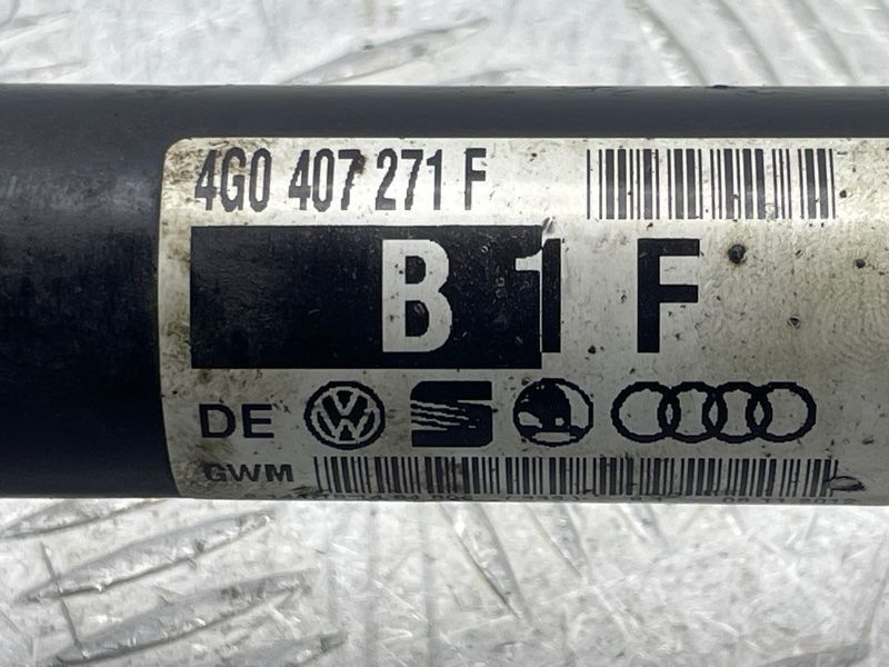 Привідний вал передній 4G0407271F Audi A8 Audi A6, Audi A7, Audi A8, Audi Q5, Audi RS7, Audi S6, Audi S7, Audi S8, Audi SQ5