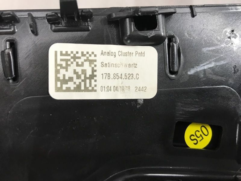 Декор для приладової панелі 17B854523C Volkswagen Jetta