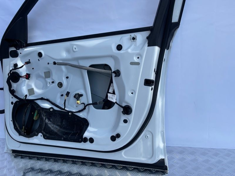 Двері 4G0831052 Audi A6