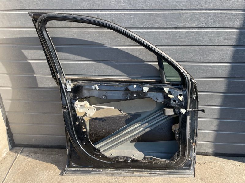Двері 7P0831055 Volkswagen Touareg