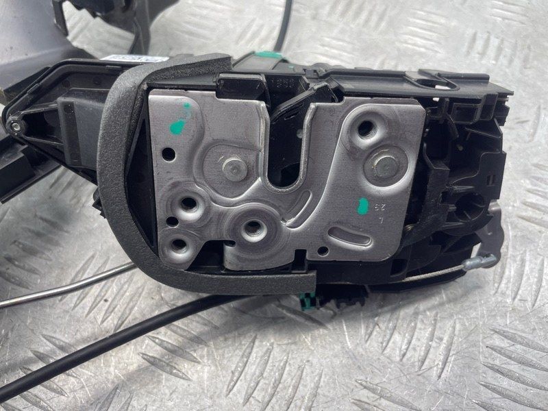 Замок дверей 31440997 Volvo XC60