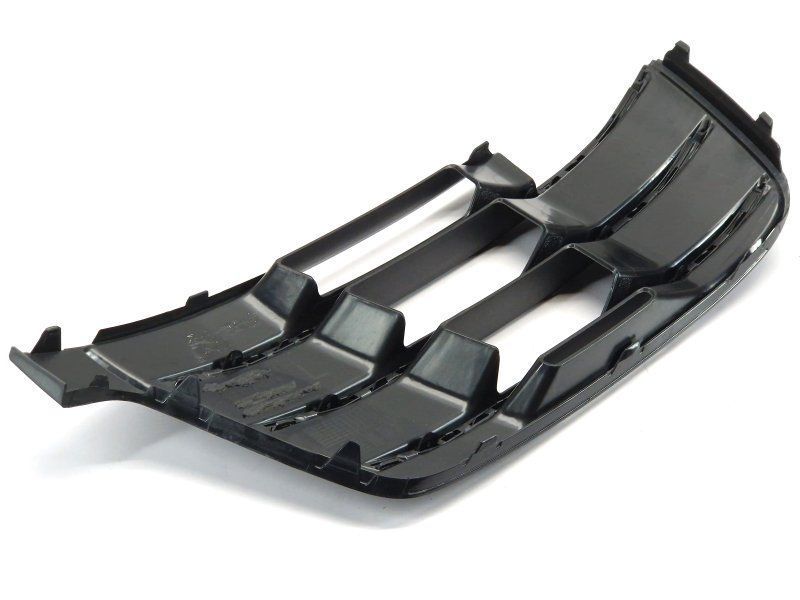 Решітка повітрозабірника бампера s-line 4M0807681DGXE Audi Q7