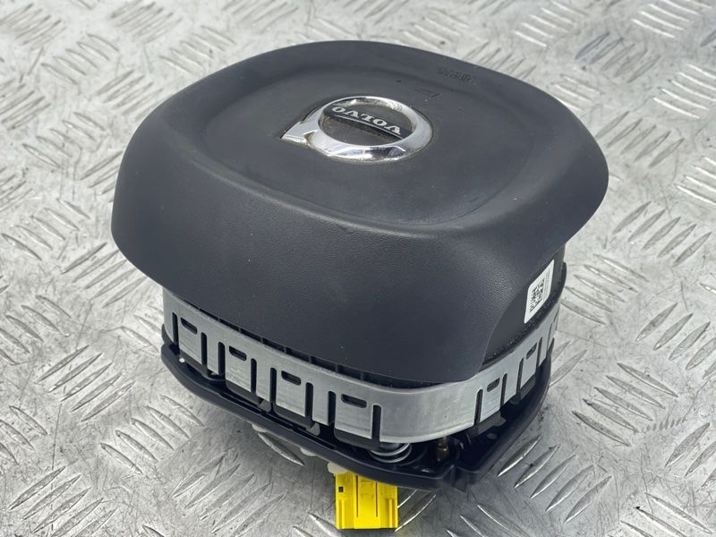Подушка безопасности руля 39825805 Volvo XC90 Volvo XC90