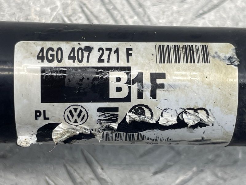 Привідний вал передній 4G0407271F Audi A6 Audi A6, Audi A7, Audi A8, Audi Q5, Audi RS7, Audi S6, Audi S7, Audi S8, Audi SQ5