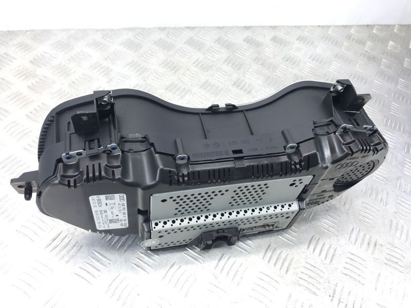 Комбинация приборов / Спидометр 4G8920982M Audi A6