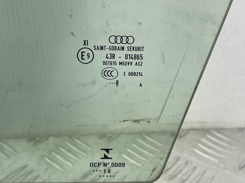 Скло дверей Audi Q5