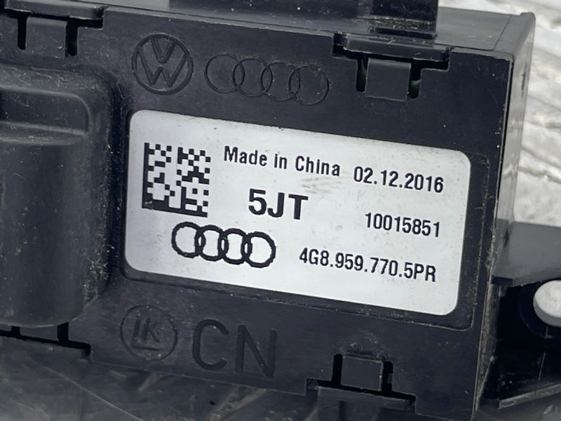 Блок кнопок памяти сидений Audi A7